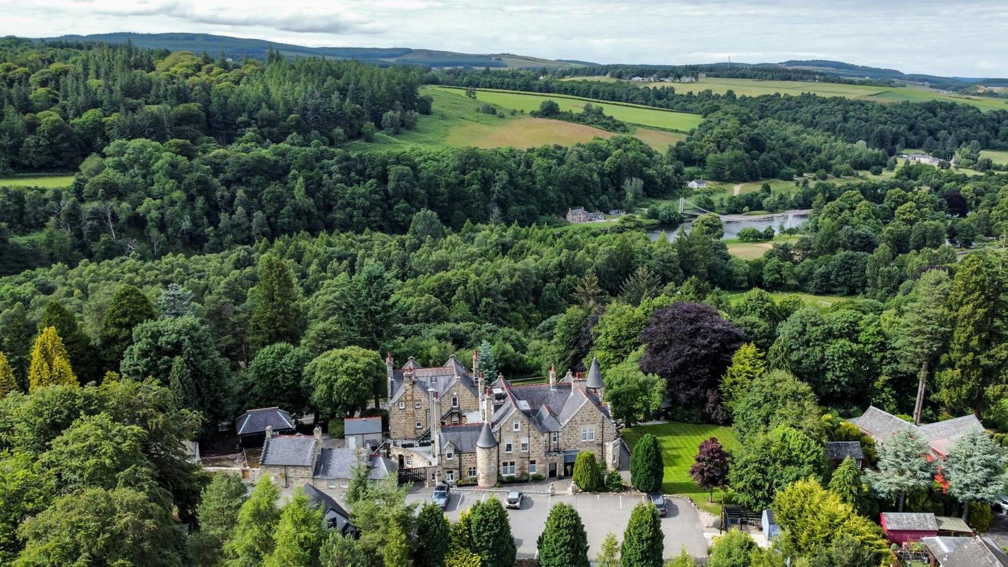 The Dowans Hotel Of Speyside อาเบอร์ลัวร์ ภายนอก รูปภาพ